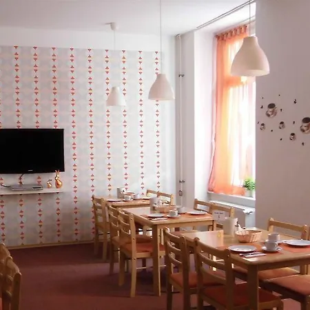 Avalex 2* برلين